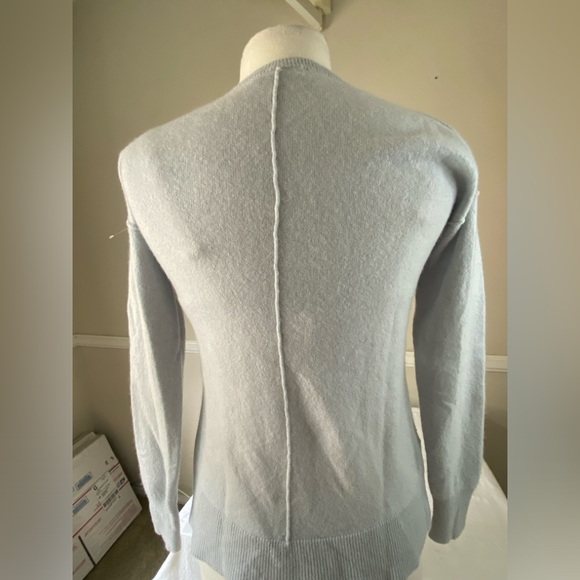 Aqua Cashmere Sky-Blue Crewneck Cashmere Sweater. Women’s S. Reverse Seam Detail - Picture 5 of 10